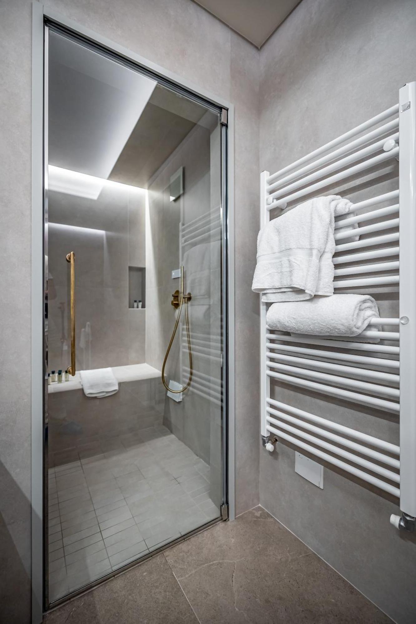 Dimora Collection - Le Corti - Boutique Luxury Suites In A Restored 13Th Century Convent, With Sauna And Gym (Adults Only) ฟลอเรนซ์ ภายนอก รูปภาพ