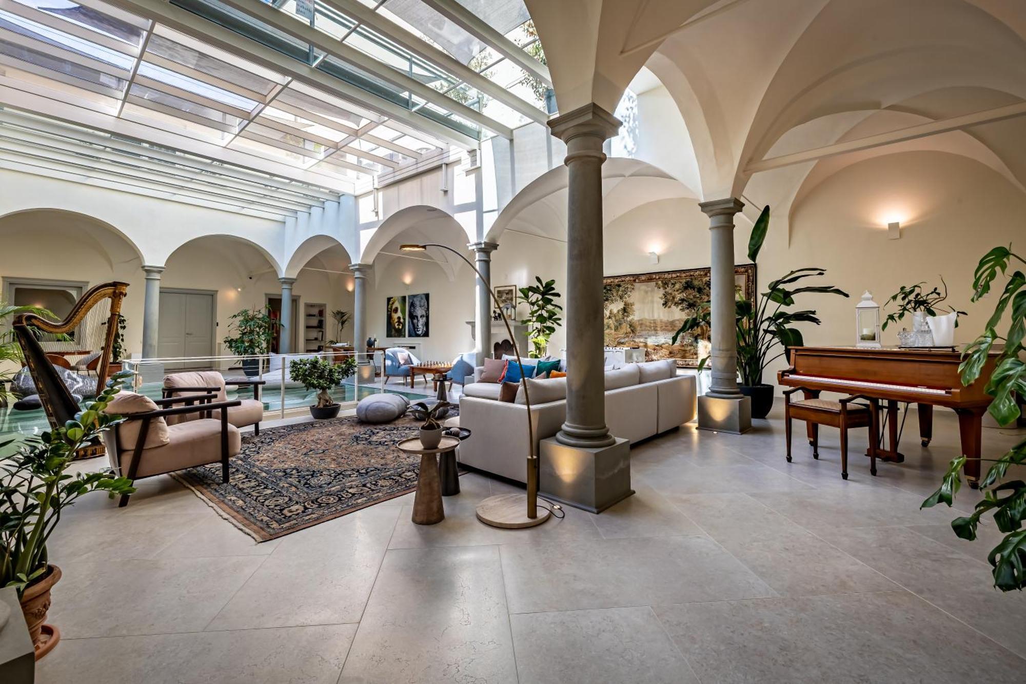 Dimora Collection - Le Corti - Boutique Luxury Suites In A Restored 13Th Century Convent, With Sauna And Gym (Adults Only) ฟลอเรนซ์ ภายนอก รูปภาพ