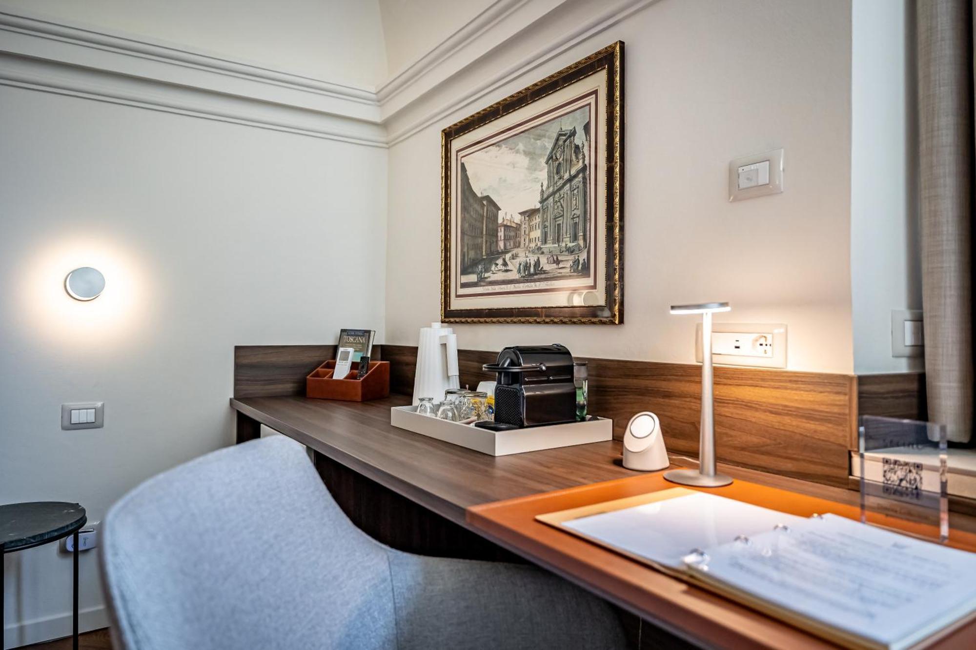 Dimora Collection - Le Corti - Boutique Luxury Suites In A Restored 13Th Century Convent, With Sauna And Gym (Adults Only) ฟลอเรนซ์ ภายนอก รูปภาพ